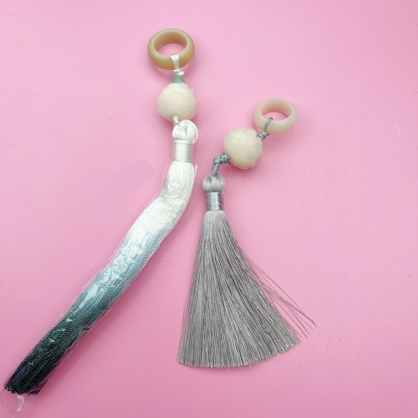 Bodhi Tassel - Lotus